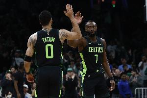 0-2去客场！队记：绿军近31个季后赛客场赢了22场 平NBA历史纪录