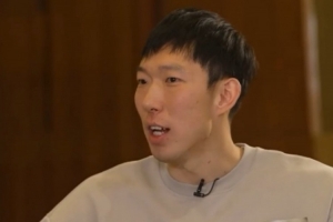 周琦：赛季初很多球队老板都在说北京被骗了 高价买我结果打不了