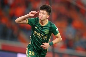 记者：王钰栋风格模版应该是孙兴慜，他已超过同年龄毛剑卿