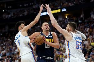 预热！NBA官方晒数据：本场是历史第154场G7 双方本季交手战绩5-5