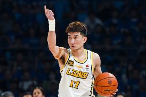 直播吧专访孙铭徽：季后赛打封闭出战 G5最后两罚不中是心态问题