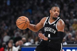 重返NBA？队记：76人计划试训17年9号秀小丹尼斯-史密斯